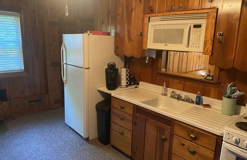 Greenbush Cabin | Idyllic Beach Cabin with Ocean Views and Pet-Friendly Comfort