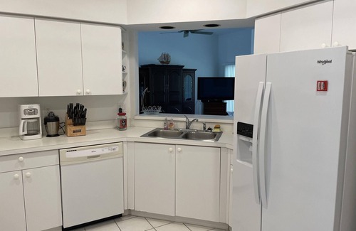 Naples Condo | Guest Rated 10/10: Oceanfront 2-Bedroom Condo with Lanai