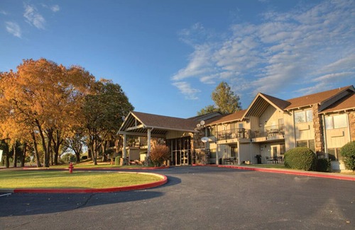 Afton Condo | Family-Friendly 2 Bedroom Condo at Grand Lake with Pool