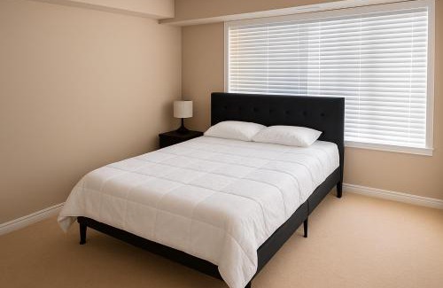 Halton Regional Municipality Apartment | 2 Bedroom Condo in Milton