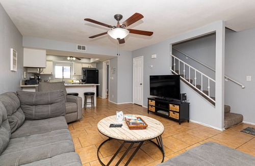 Bullhead City Condo | Discover Serenity by the River: Rated 9.4/10 with Spa & Pool