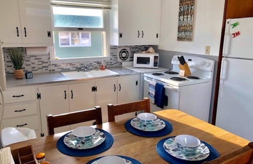Ship Bottom Condo | Renovated 2-Bedroom Condo Steps from Ship Bottom Beach