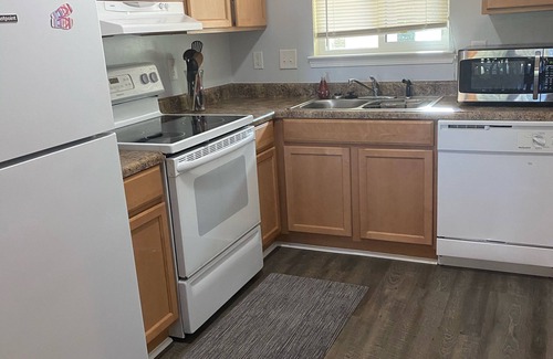 Seabrook Island Villa | Inviting 2 Bedroom Condo with Private Porch & Ocean View