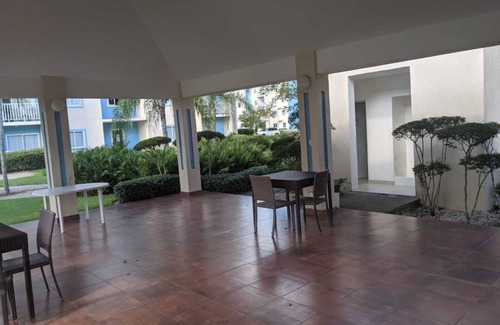 Veron Condo | Inviting 2 Bedroom Condo with Pool and Ocean View