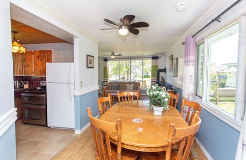 Kawartha Lakes House | Cozy Cabin Retreat with Beach Access & Kayak Adventures