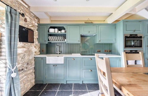 Truro House | Guest Rated 10/10: Cozy Cottage Near Perranporth Beach
