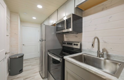 Captiva Cottage | Charming 2-Bedroom Cottage Near Beach in Captiva Village