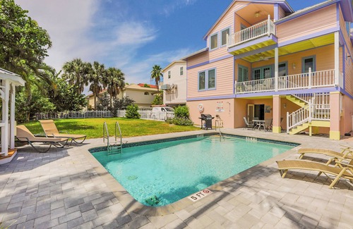 Captiva Cottage | Charming 2-Bedroom Cottage Near Beach in Captiva Village