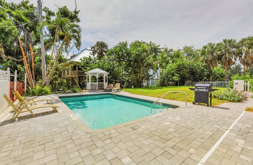 Captiva Cottage | Charming 2-Bedroom Cottage Near Beach in Captiva Village
