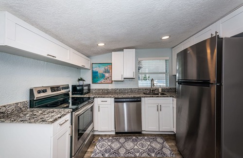 St. Pete Beach Cottage | Cozy 2 Bedroom Cottage on St. Pete Beach with BBQ Area