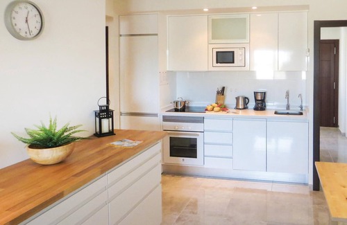 Torrevieja Apartment | Ideal 2-Bedroom Stay with Pool and Ocean View in Torrevieja