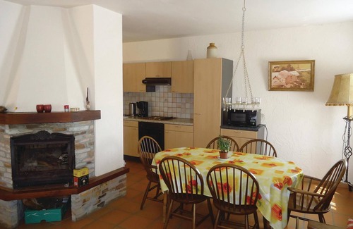 Daverdisse Apartment | Inviting 2 Bedroom Retreat in Haut-Fays with Pool & Spa
