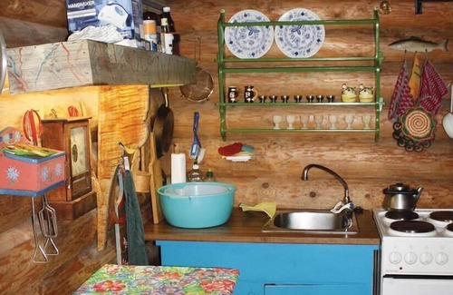 Amli House | Cozy Wilderness Cottage with Lake View and Spa Amenities