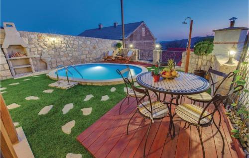 Grizane House | Charming 2 Bedroom Home with Pool in Grizane