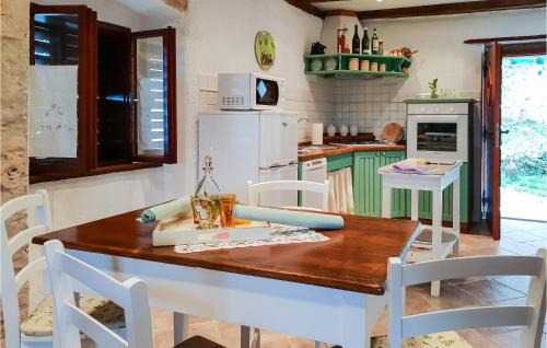 Opatija House | Welcoming 2 Bedroom Home in Lovran – Pet & Child Friendly