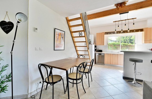 Garrigues House | Spacious 2-Bedroom Retreat with Pool and Spa in NIMES
