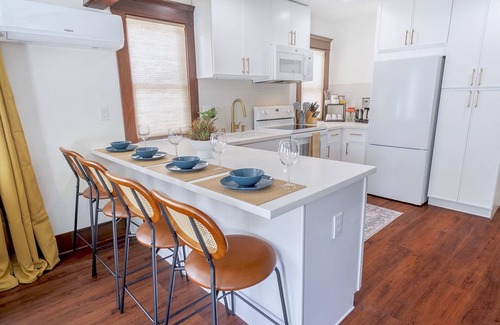 Whittier Apartment | Family-Friendly 2 Bedroom Craftsman with Views & Parking