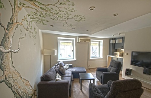 Panevezys Apartment | Convenient City Center 2 Bedroom Flat for Your Getaway