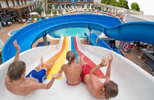 Alanya Apartment | Comfortable 2 Bedroom Flat with Pool in Central Alanya