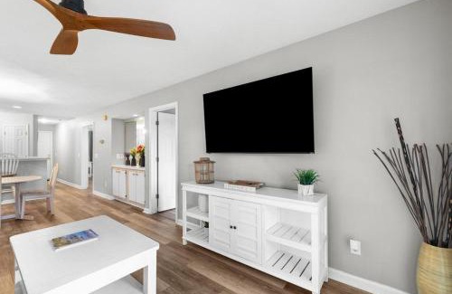 Pawleys Island Villa | 2 Bedroom Golfer's Getaway Sleeps 5