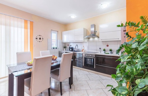 Valbandon Apartment | Relaxing Apartment with Private Pool Near the Oceanfront