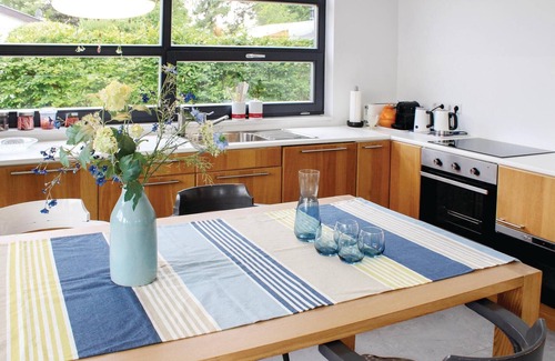 Municipality of Noordwijk House | Inviting 2-Bedroom Accommodation with Ocean Views in Noordwijk
