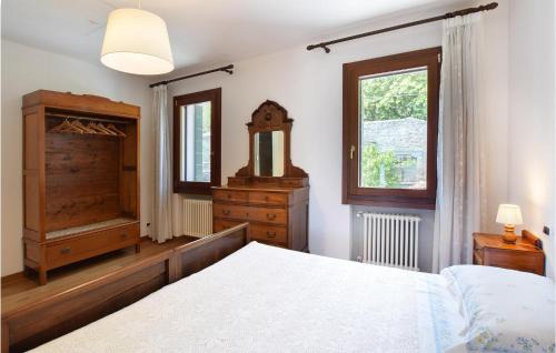 Ospedaletto di Pescantina House | Inviting Home in Montemerlo with Kitchen and Family Amenities