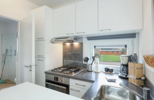 Suesel House | Cozy 2-Bedroom Retreat in Süsel with Lake View & Spa