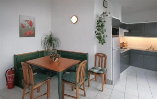 Lemmer House | Inviting 2 Bedroom Home in Lemmer - Family & Pet Friendly