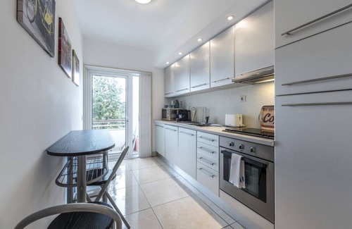 Telheiro Apartment | Modern 2 Bedroom Apartment at Award-Winning Lagos Marina