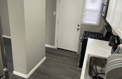 Darby House | 2 Bedroom Home In Darby(15 Min From Phila Airport)