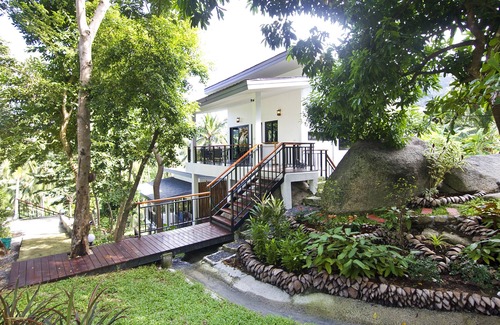 Ko Pha-ngan Villa | Inviting 2 Bedroom Jungle Villa with Ocean View & Pool