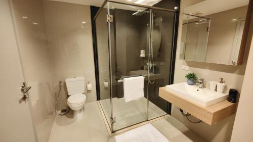 Phaya Yen Apartment | Elegant 2 Bedroom Poolsuite in Khaoyai with Pool Access