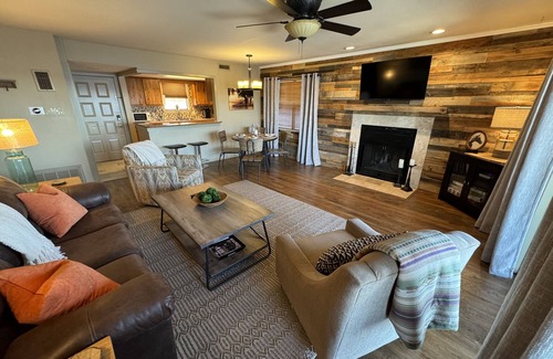 Lake Hamilton Condo | Lakefront Condo with Boat Slip Near Oaklawn - Rated 10/10