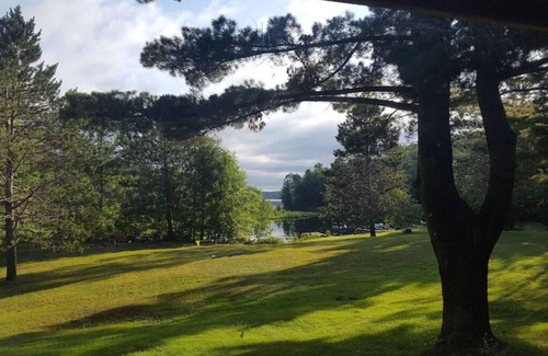 Hayward Cabin | Family Fishing Retreat: 2 Bedroom Lakeside Cabin in Hayward