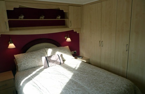 Drummore Cabin | Beachfront Lodge with 2 Bedrooms and Breathtaking Views