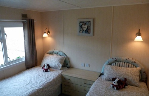Drummore Cabin | Beachfront Lodge with 2 Bedrooms and Breathtaking Views