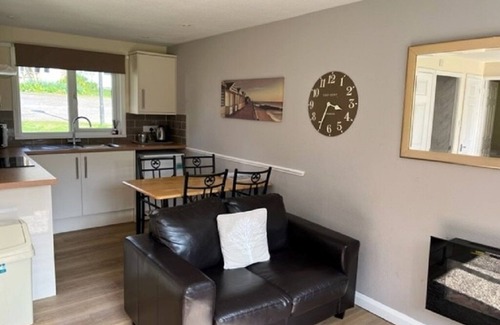 Saint Breward Cabin | Relaxing 2 Bedroom Lodge at Hengar Manor Holiday Park