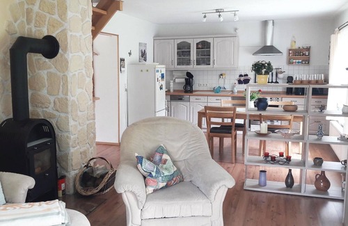 Muritz House | Exceptional 2 Bedroom Stay in Alt Schwerin with Lake View