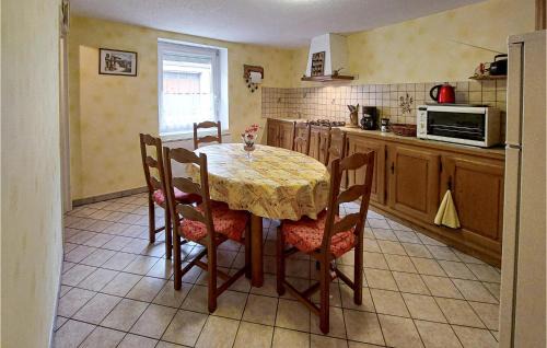 Bas-en-Basset House | Cozy 2 Bedroom Home in Bas-En-Basset - Family & Pet Friendly
