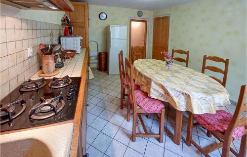 Bas-en-Basset House | Cozy 2 Bedroom Home in Bas-En-Basset - Family & Pet Friendly