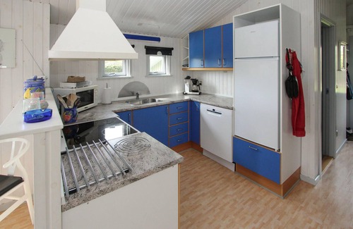 Samsø House | Comfortable 2-Bedroom Stay with Spa and Breakfast in Samsø