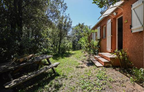 Afa House | Family-Friendly 2 Bedroom Home in Piscia Rossa