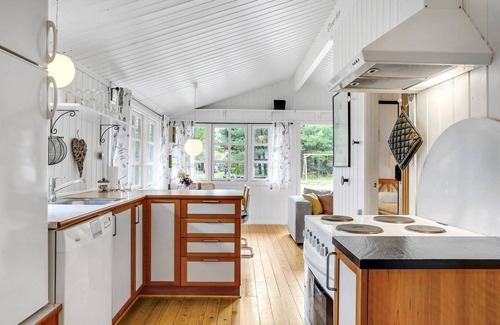 Nordost House | Charming Cottage with Ocean Views Near Lyngså Beach