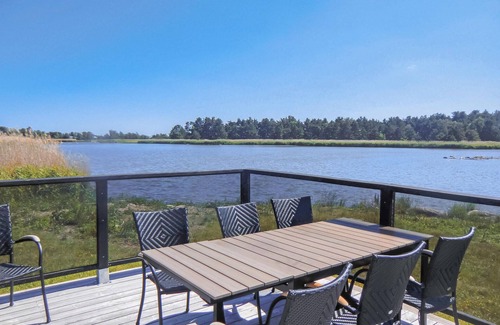 Kalmar House | Cozy 2-Bedroom Retreat with Ocean Views in Kalmar