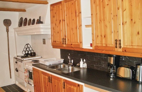 Lonashult House | Tranquil Lake Åsnen Retreat with Spa and Pet-Friendly Amenities
