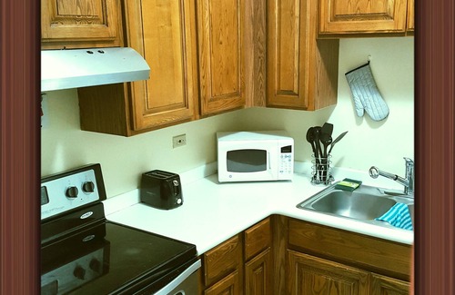 New Kingston Apartment | Modern 2-Bedroom Apartment with Kitchen in New Kingston