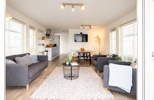 Municipality of Aalsmeer Boat Rental | Family-Friendly 2-Bedroom Getaway in Aalsmeer with Spa