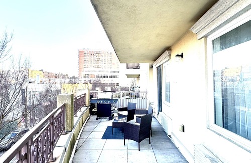 Brooklyn Apartment | Stylish 2 Bedroom Apartment in Vibrant New York City