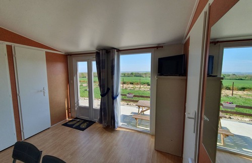 Grazac House | 2 Bedroom Mobile Home in Grazac